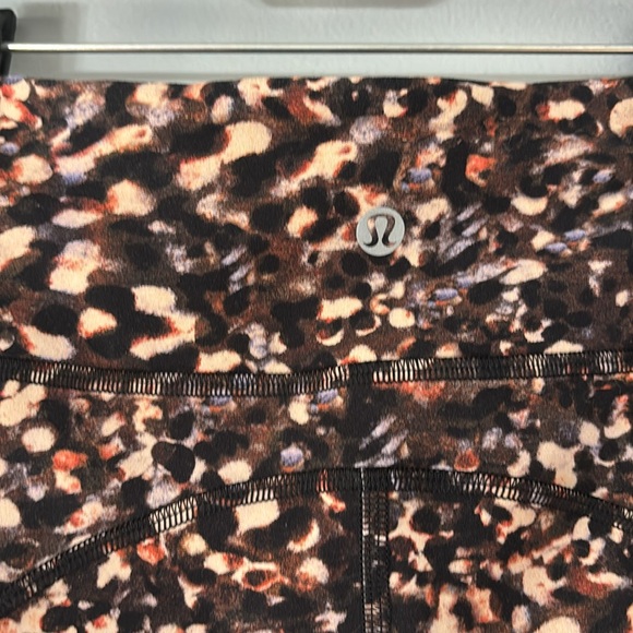 50. LULULEMON INVIGORATE LEGGINGS - Picture 4 of 6